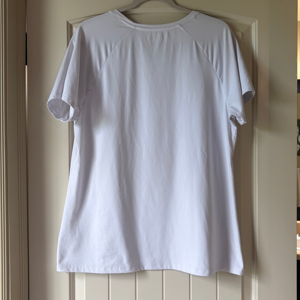 Amazon Essentials Workout Top - Picture 3 of 4